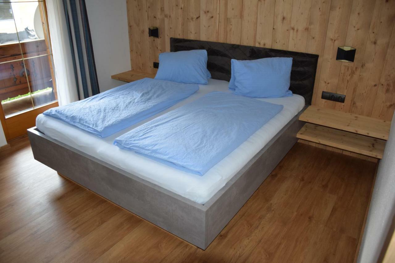 Haus Stefan Apartment นอยชติฟ อิม ชตูไปทัล ภายนอก รูปภาพ