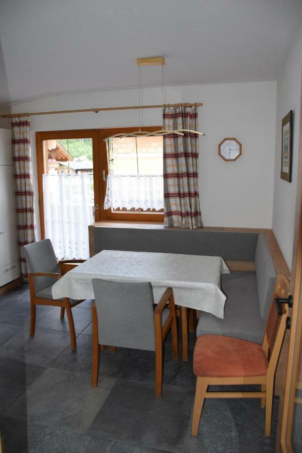 Haus Stefan Apartment นอยชติฟ อิม ชตูไปทัล ภายนอก รูปภาพ